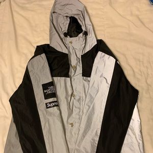 Supreme x TNF Reflective 3M Mountain Parka